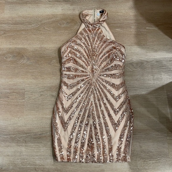 Fashion nova rose gold sequence halter mini dress - Picture 1 of 2